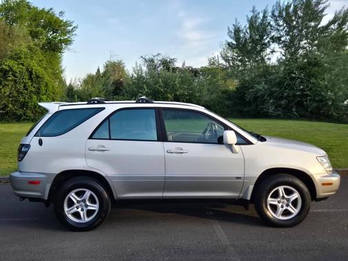 White Gold Crystal 2001 Lexus RX 300 Base