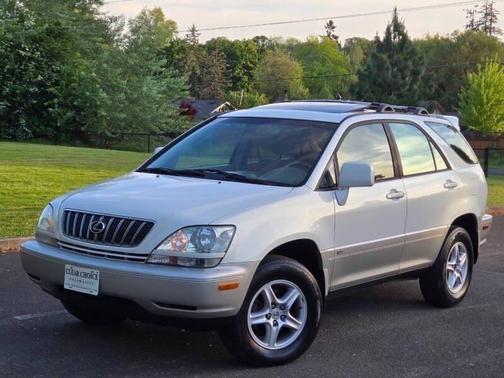 White Gold Crystal 2001 Lexus RX 300 Base