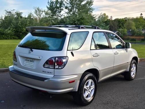 White Gold Crystal 2001 Lexus RX 300 Base