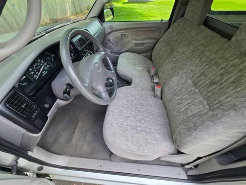 Lunar Mist Metallic 2002 Toyota Tacoma Base