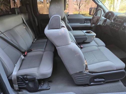 Charcoal 2006 Ford F-150 XLT SuperCab