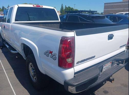 Summit White 2003 Chevrolet Silverado 2500 LS H/D Extended Cab