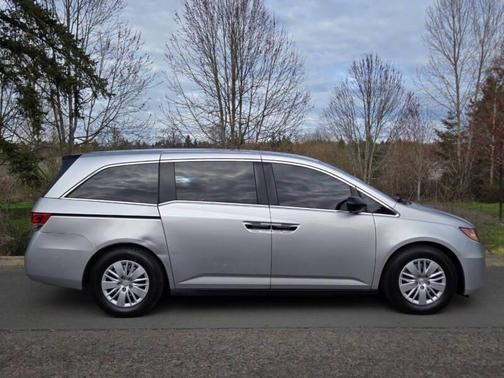 Alabaster Silver Metallic 2014 Honda Odyssey LX