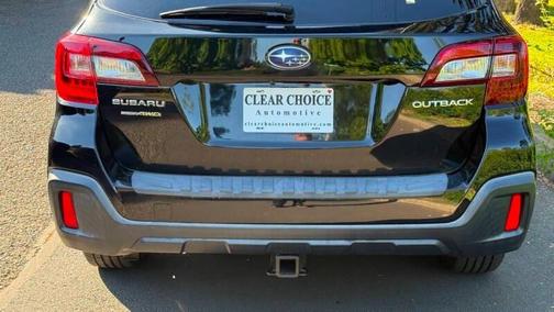Crystal Black Silica 2018 Subaru Outback 2.5i Premium