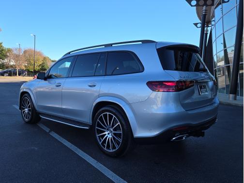 2025 Mercedes-Benz GLS 450 