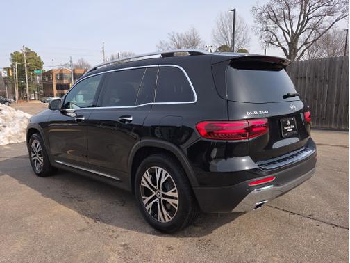 2026 Mercedes-Benz GLB 250 