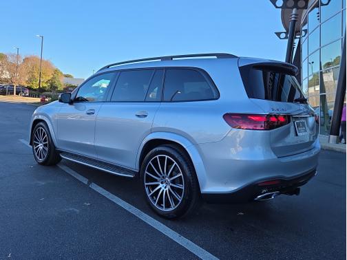 2025 Mercedes-Benz GLS 450 