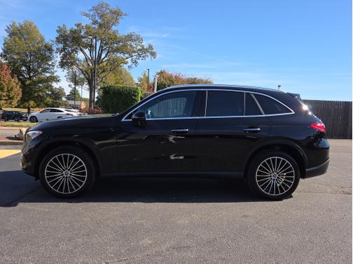 2025 Mercedes-Benz GLC 300 