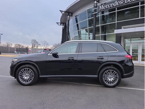 2026 Mercedes-Benz GLC 300 