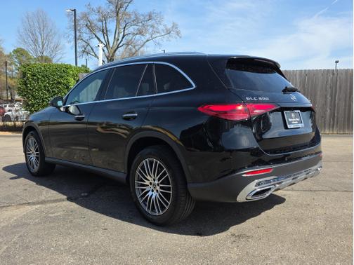 2026 Mercedes-Benz GLC 300 4MATIC