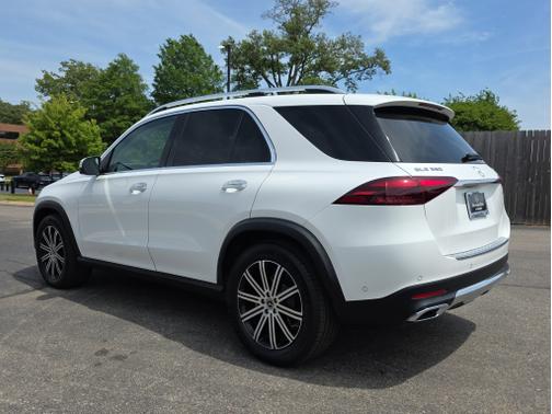 Polar White 2024 Mercedes-Benz GLE 350