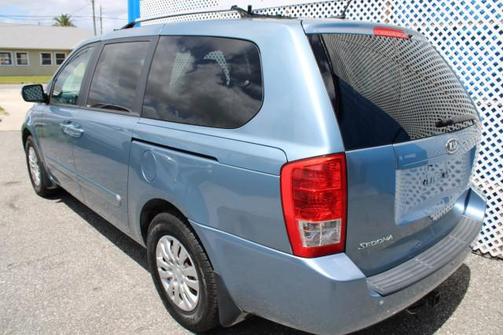 2012 Kia Sedona LX