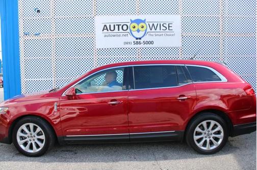 2018 Lincoln MKT Reserve