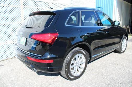 2017 Audi Q5 Premium W/ NAVI