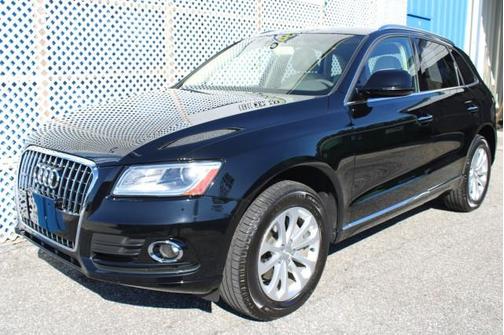 2017 Audi Q5 Premium W/ NAVI