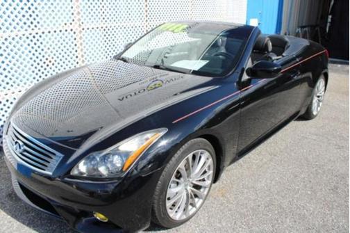 2011 INFINITI G37 Sport