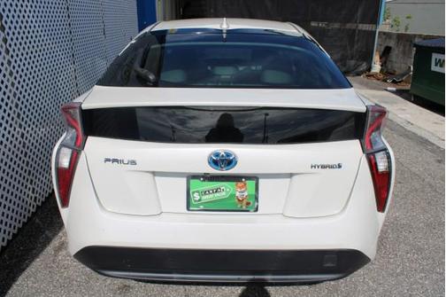2016 Toyota Prius Three