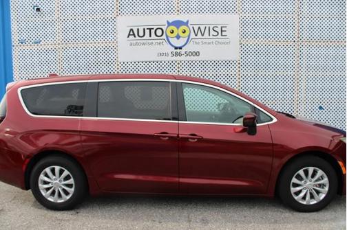 2017 Chrysler Pacifica Touring