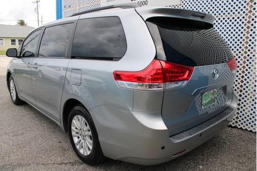 2014 Toyota Sienna XLE