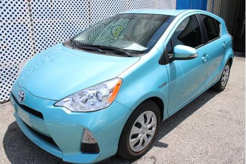 2013 Toyota Prius c Two