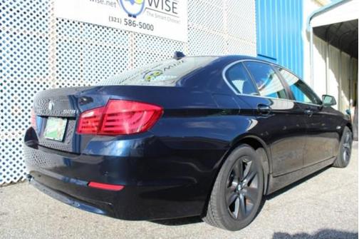 2011 BMW 528 528i