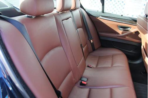 2011 BMW 528 528i