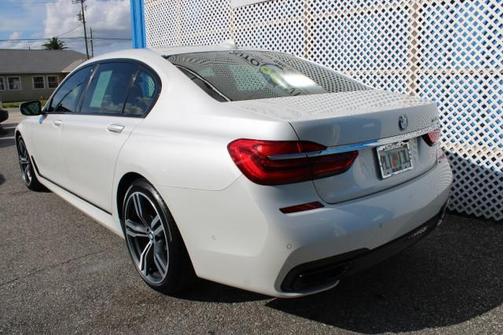 2019 BMW 750 I