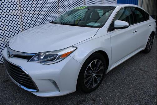 2016 Toyota Avalon XLE