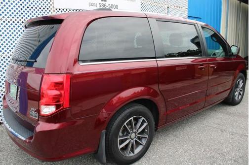 Octane Red Pearlcoat 2017 Dodge Grand Caravan SXT