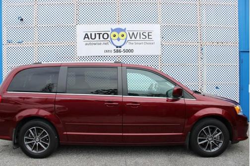 Octane Red Pearlcoat 2017 Dodge Grand Caravan SXT