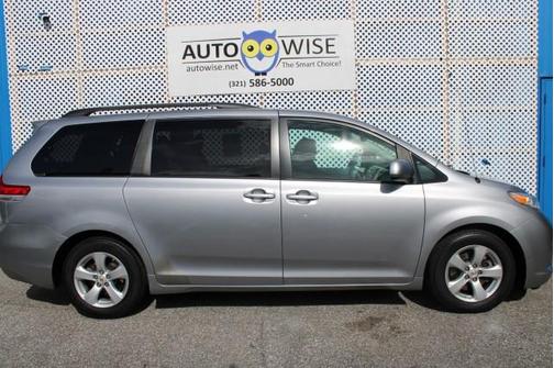 2011 Toyota Sienna LE