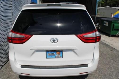 2015 Toyota Sienna LE