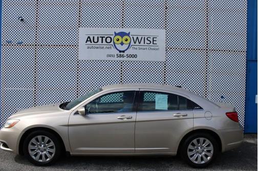 2014 Chrysler 200 LX