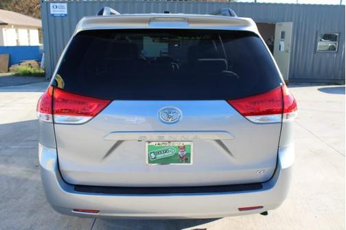2013 Toyota Sienna LE
