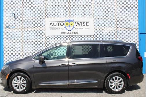 2019 Chrysler Pacifica Touring L