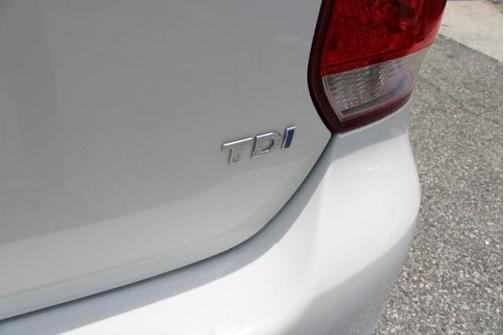 Candy White 2013 Volkswagen Jetta SportWagen TDI