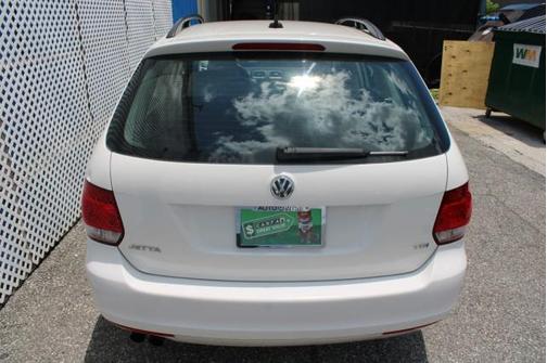 Candy White 2013 Volkswagen Jetta SportWagen TDI