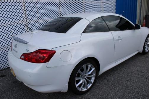 2011 INFINITI G37 Base