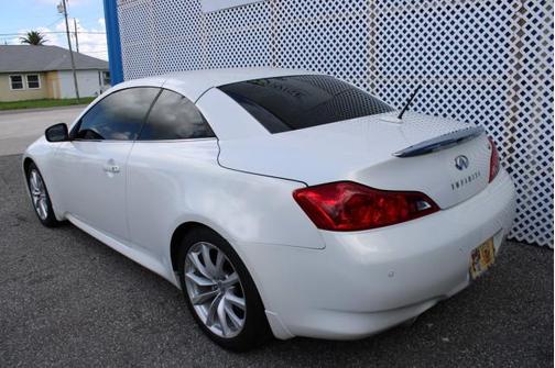 2011 INFINITI G37 Base