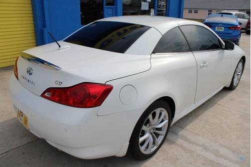 2011 INFINITI G37 Base