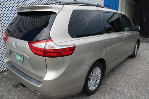 2015 Toyota Sienna XLE Premium