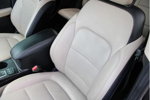 2020 Ford Escape Titanium Hybrid