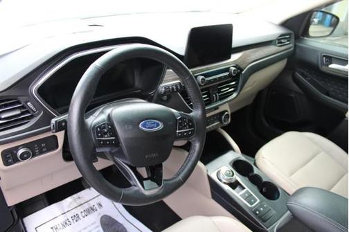 2020 Ford Escape Titanium Hybrid