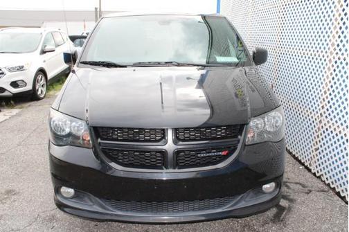 Black Onyx Crystal Pearlcoat 2019 Dodge Grand Caravan GT