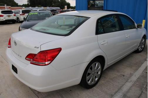 2006 Toyota Avalon XLS