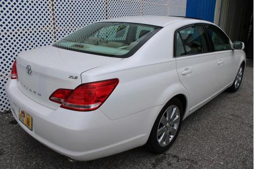 2006 Toyota Avalon XLS