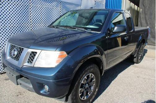 Arctic Blue Metallic 2017 Nissan Frontier Desert Runner