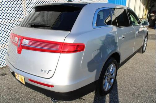 2016 Lincoln MKT 
