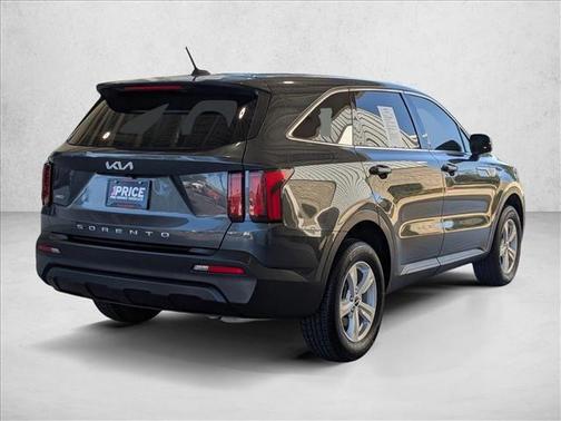 2022 Kia Sorento LX