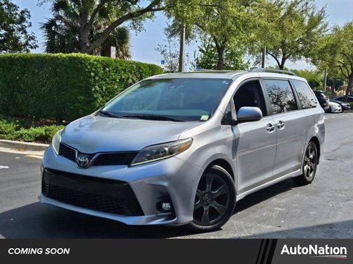 2018 Toyota Sienna SE